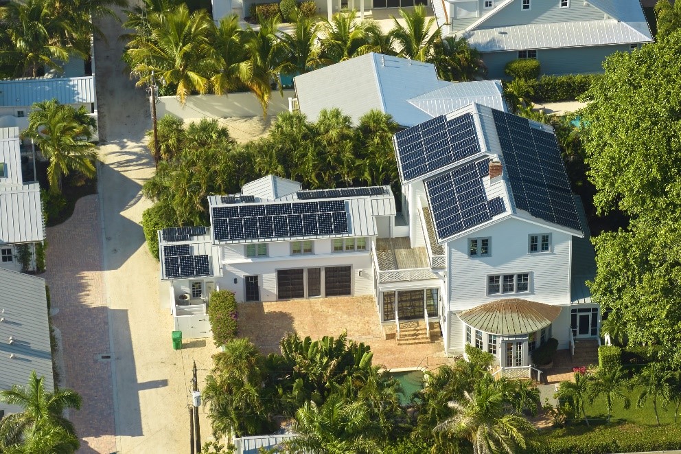 Solar-Powered Smart Homes: How Solar Companies Are Shaping the Future of Home Automation